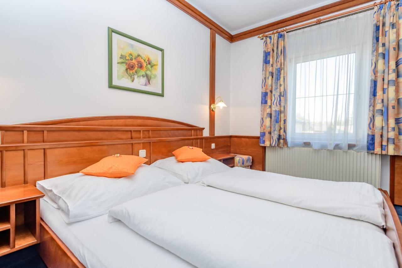 Gasthof Stoeckler Hotel Enns Buitenkant foto