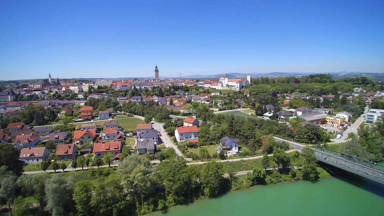 Gasthof Stoeckler Hotel Enns Buitenkant foto